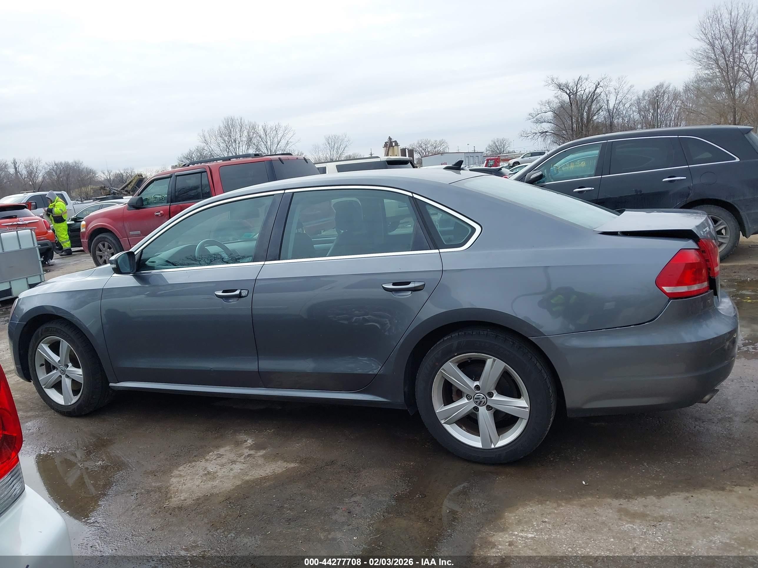 2013 Volkswagen Passat 2.5l Se Gray vin: 1VWBH7A35DC077368