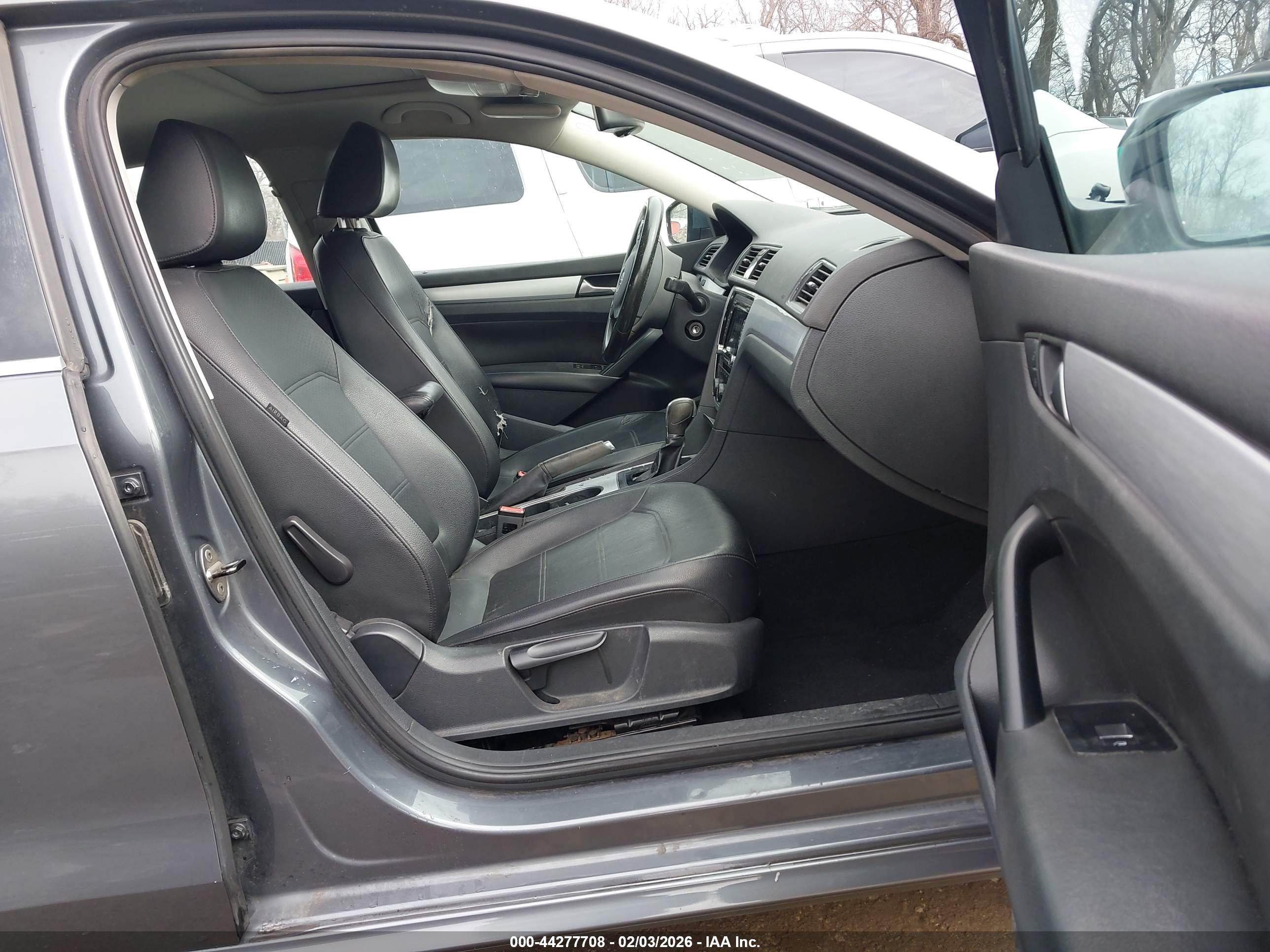 2013 Volkswagen Passat 2.5l Se Gray vin: 1VWBH7A35DC077368