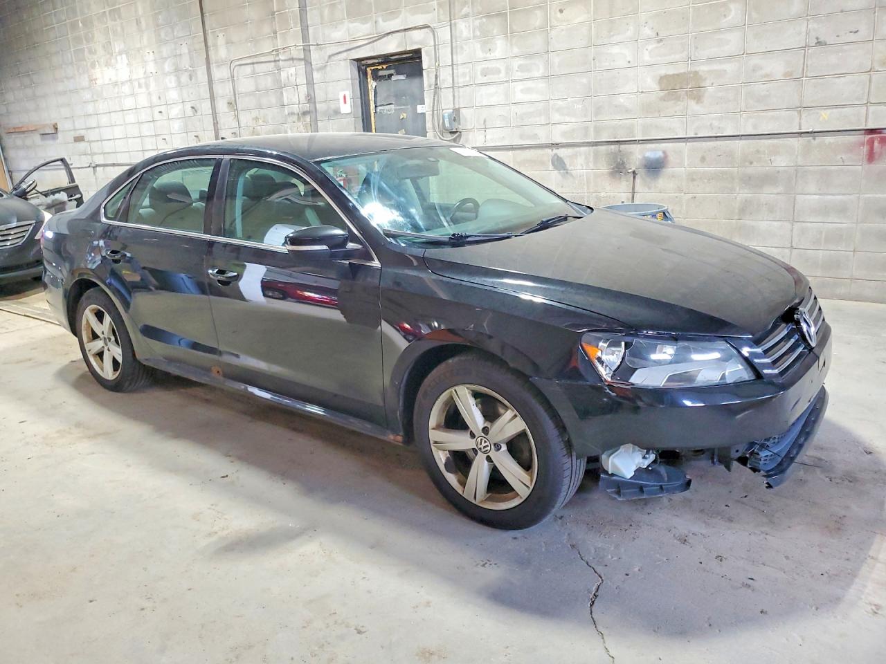 2013 Volkswagen Passat Se Black vin: 1VWBH7A35DC081288
