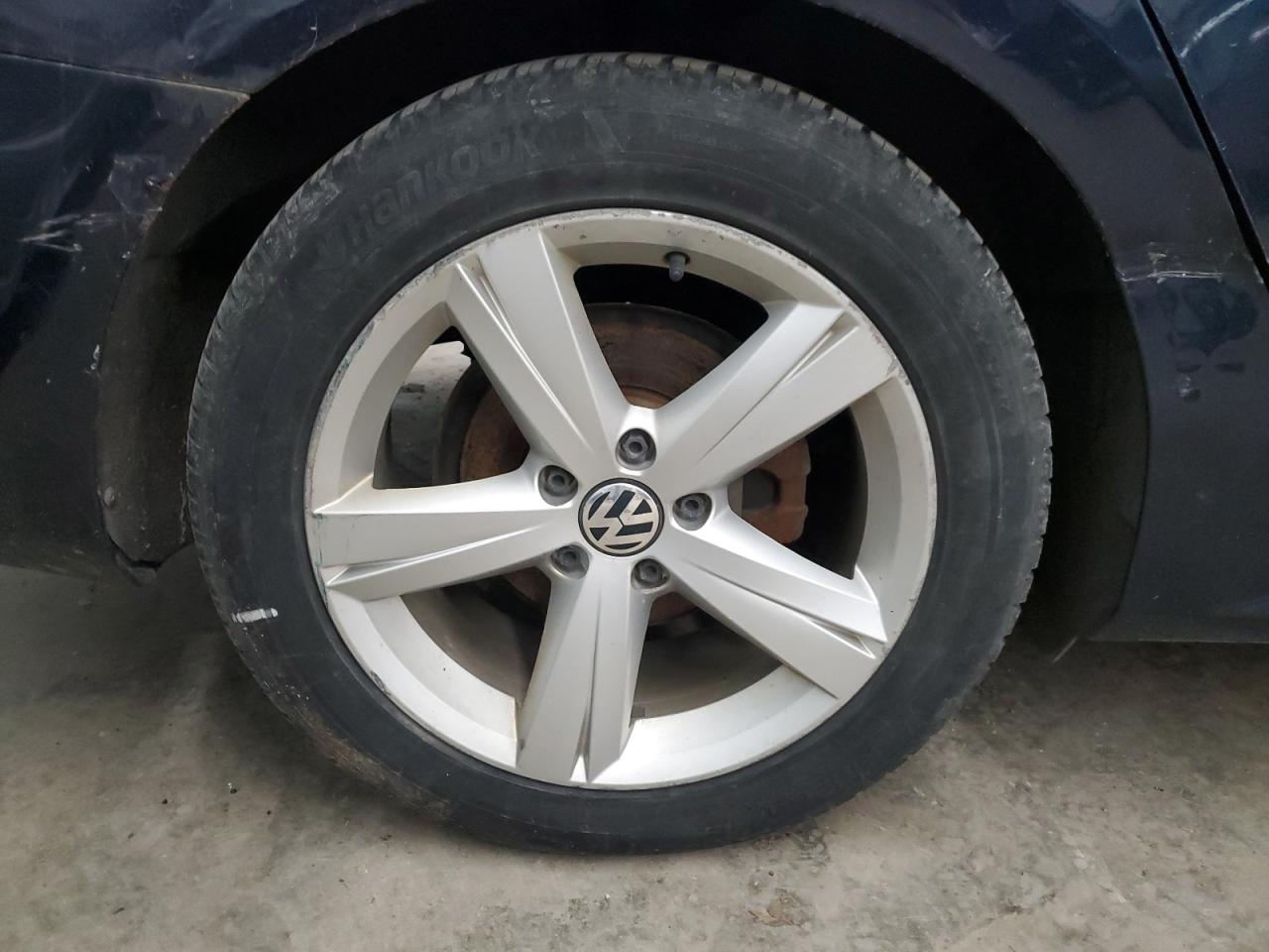2013 Volkswagen Passat Se Blue vin: 1VWBH7A35DC086927 Damage: Right Rear Wheel, Curb Rash, > 12 Inches