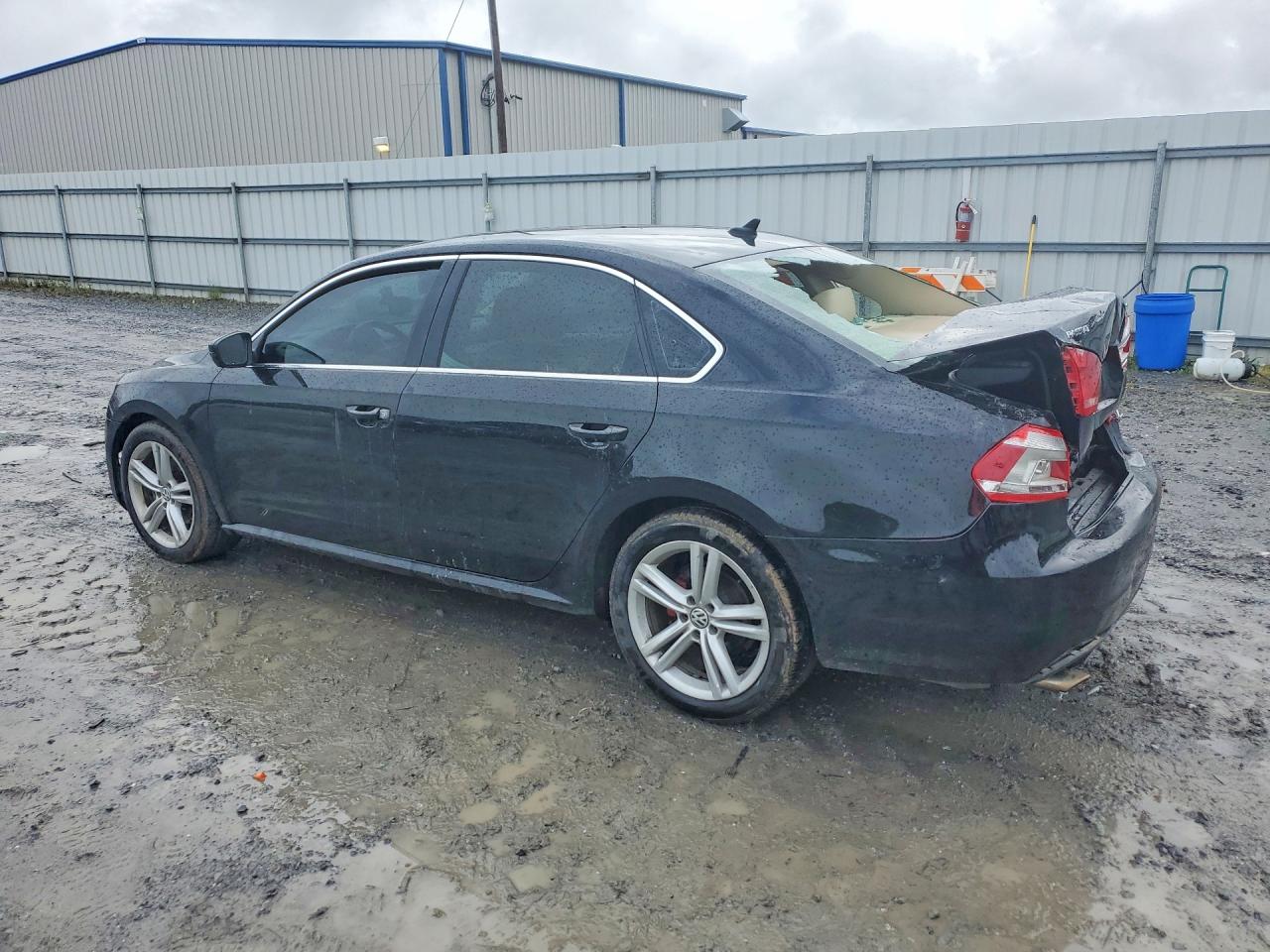 2013 Volkswagen Passat Se Black vin: 1VWBH7A35DC118632