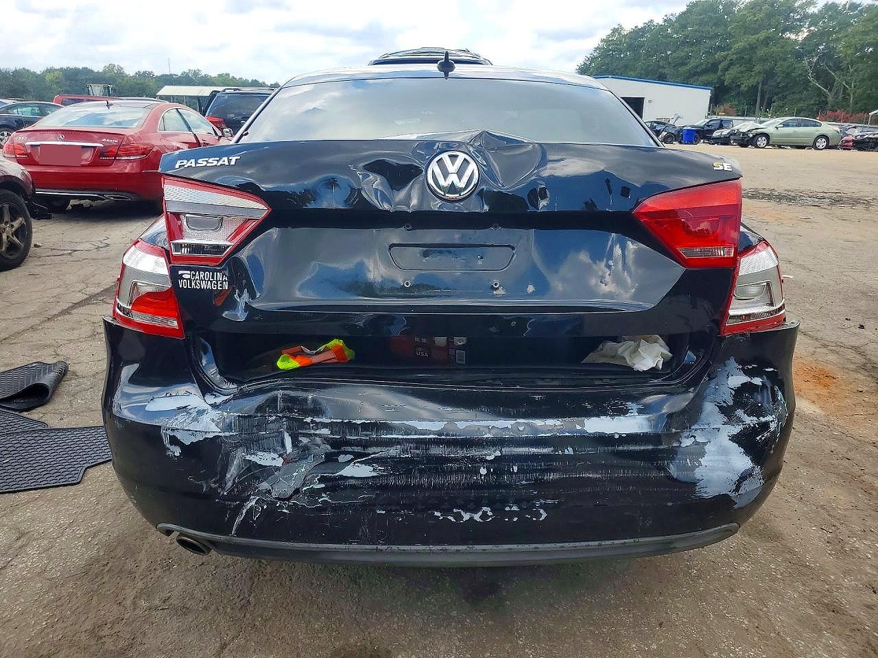2013 Volkswagen Passat Se Black vin: 1VWBH7A35DC134152