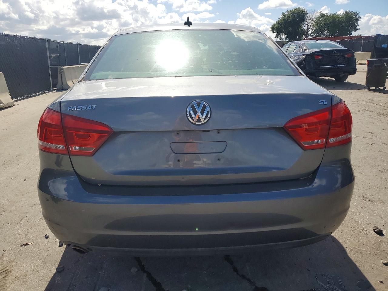 2014 Volkswagen Passat Se Gray vin: 1VWBH7A35EC014188