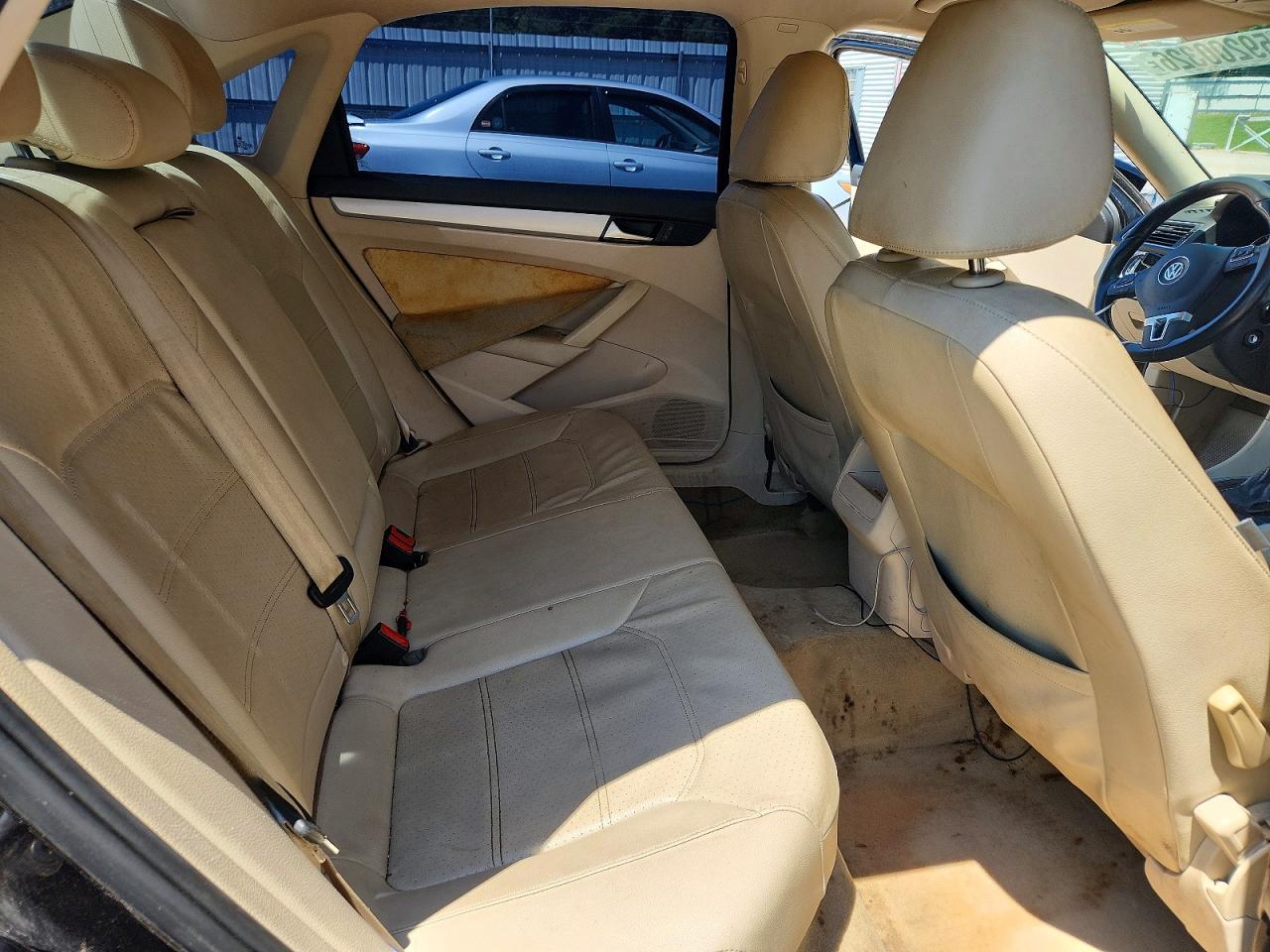 2012 Volkswagen Passat Se Black vin: 1VWBH7A36CC094064