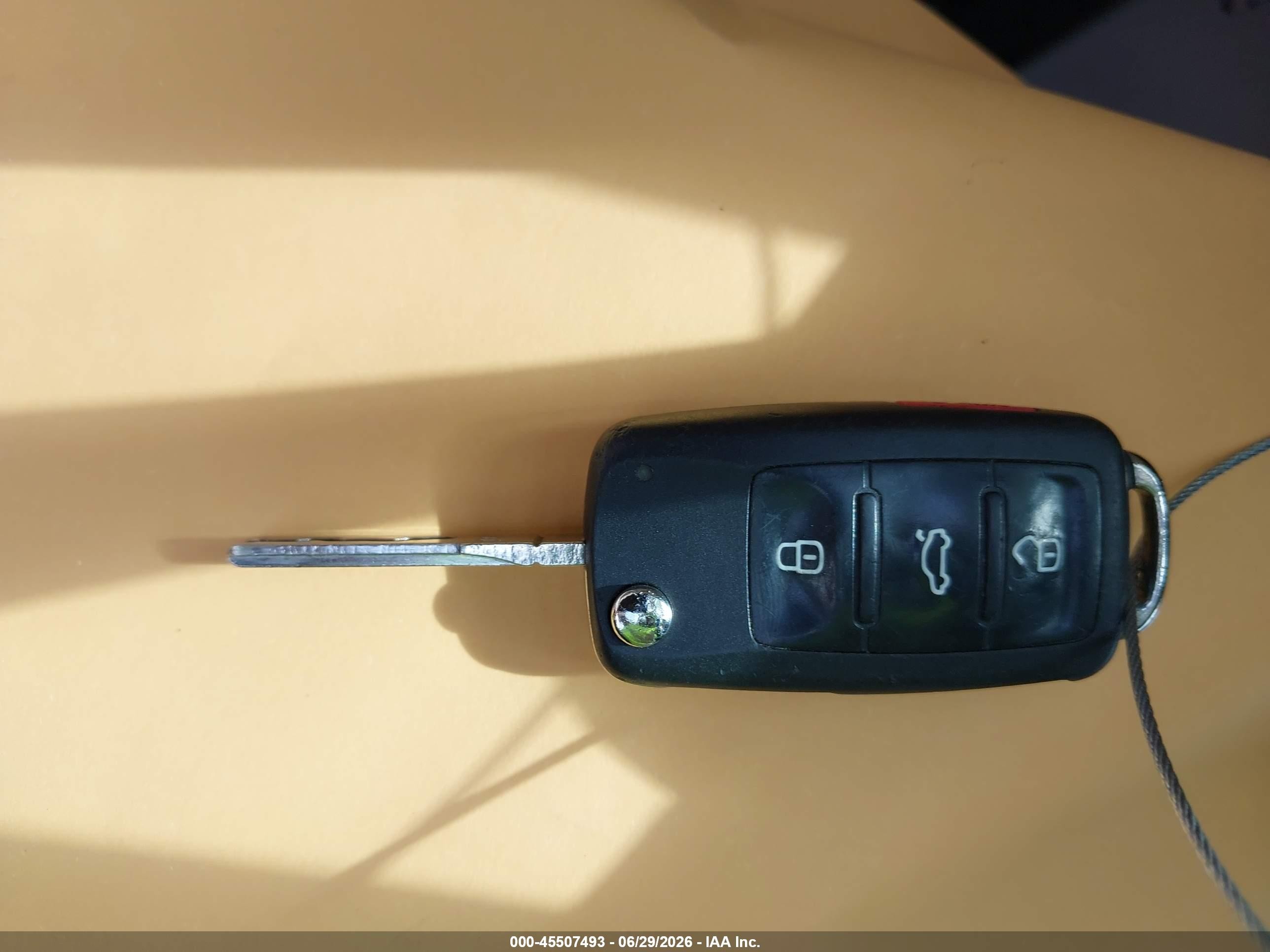 2012 Volkswagen Passat 2.5l Se Белый vin: 1VWBH7A36CC101739
