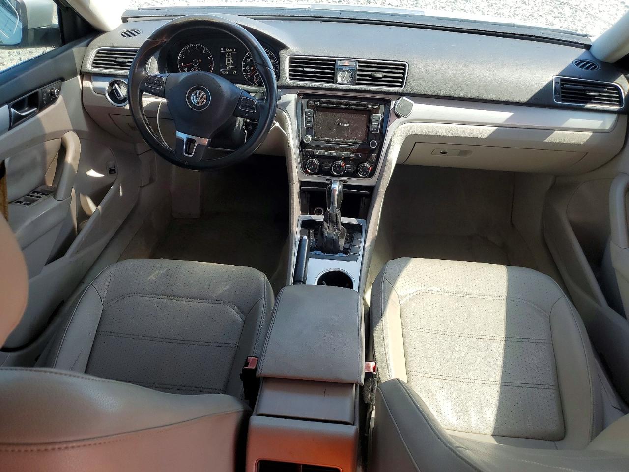2013 Volkswagen Passat Se Silver vin: 1VWBH7A36DC000900
