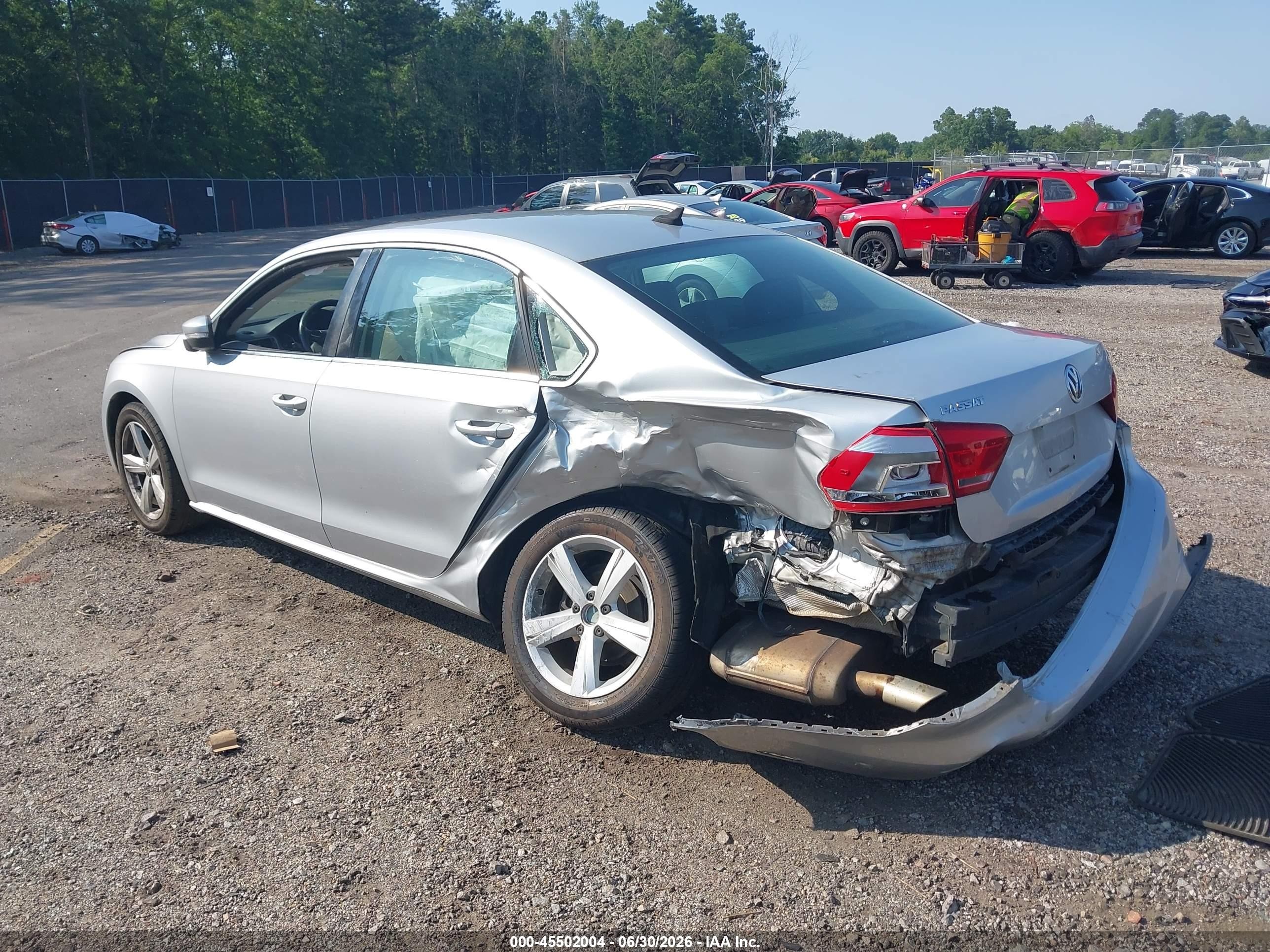 2013 Volkswagen Passat 2.5l Se Серебряный vin: 1VWBH7A36DC005983