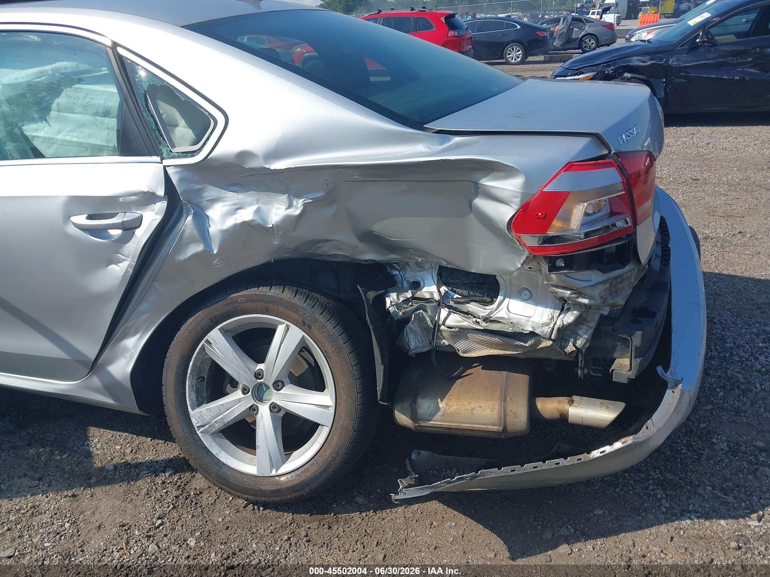 2013 Volkswagen Passat 2.5l Se Серебряный vin: 1VWBH7A36DC005983