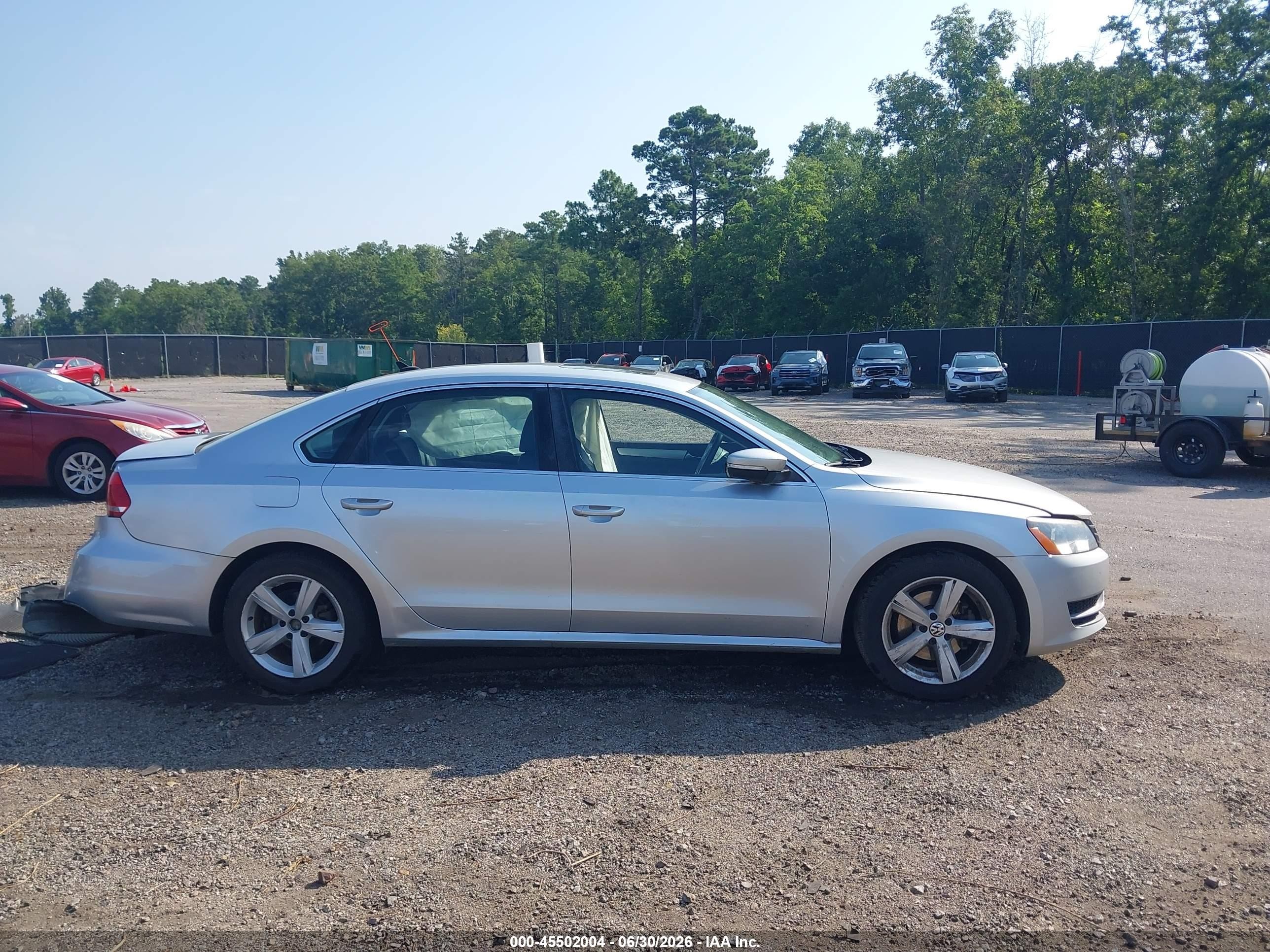 2013 Volkswagen Passat 2.5l Se Серебряный vin: 1VWBH7A36DC005983