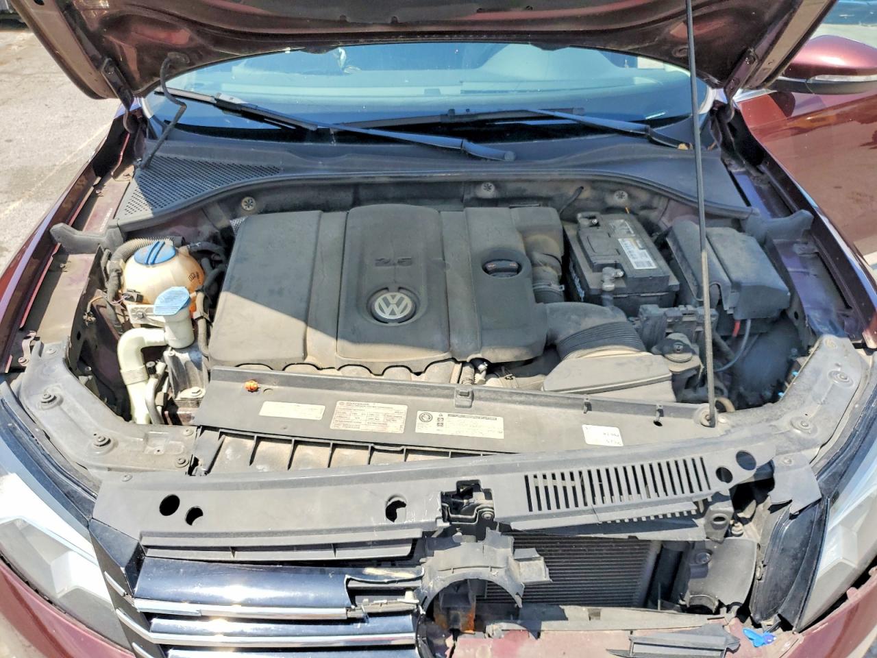 2012 Volkswagen Passat Бордовый vin: 1VWBH7A37CC021141