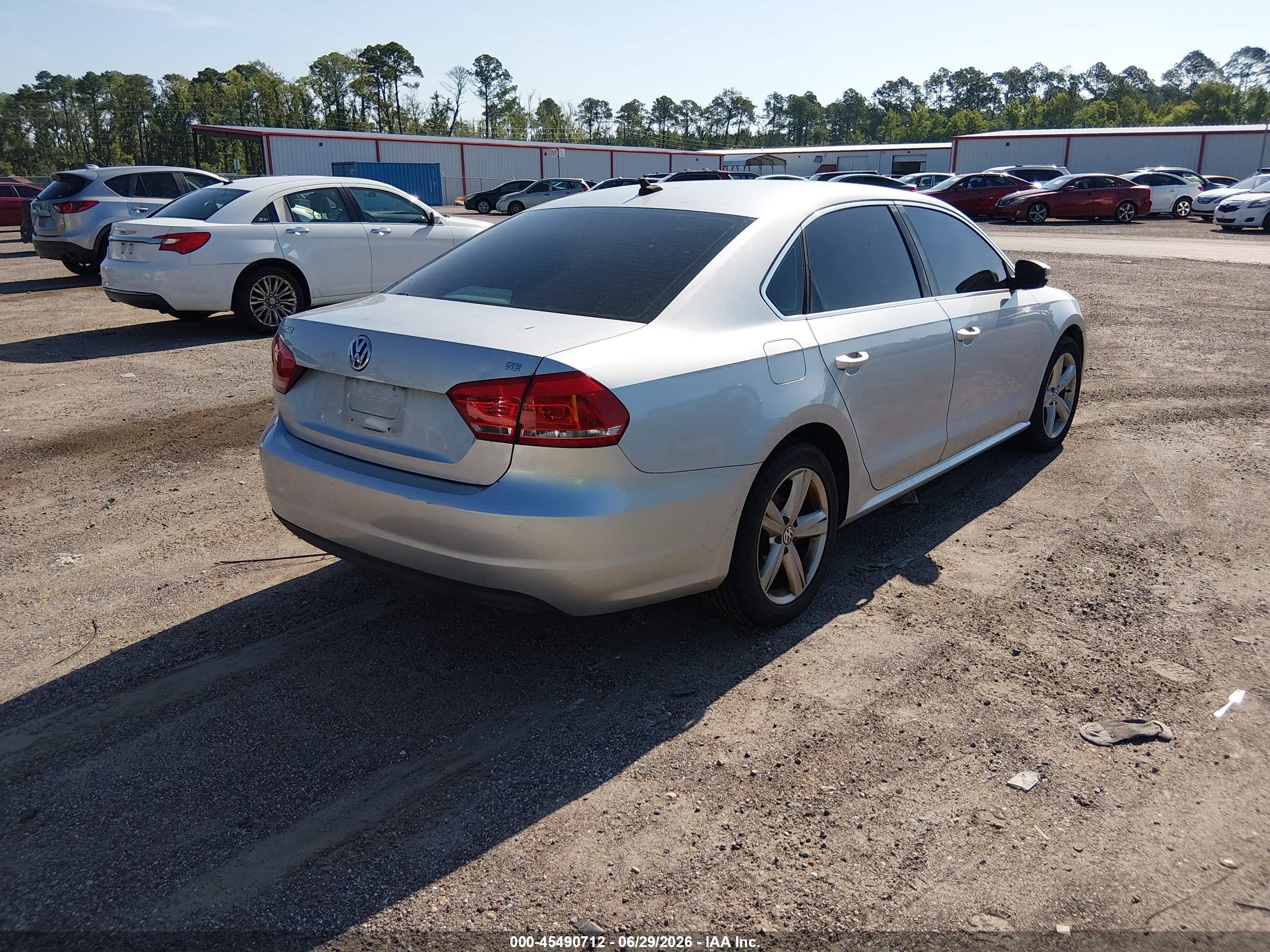 2013 Volkswagen Passat 2.5l Se Silver vin: 1VWBH7A37DC002462