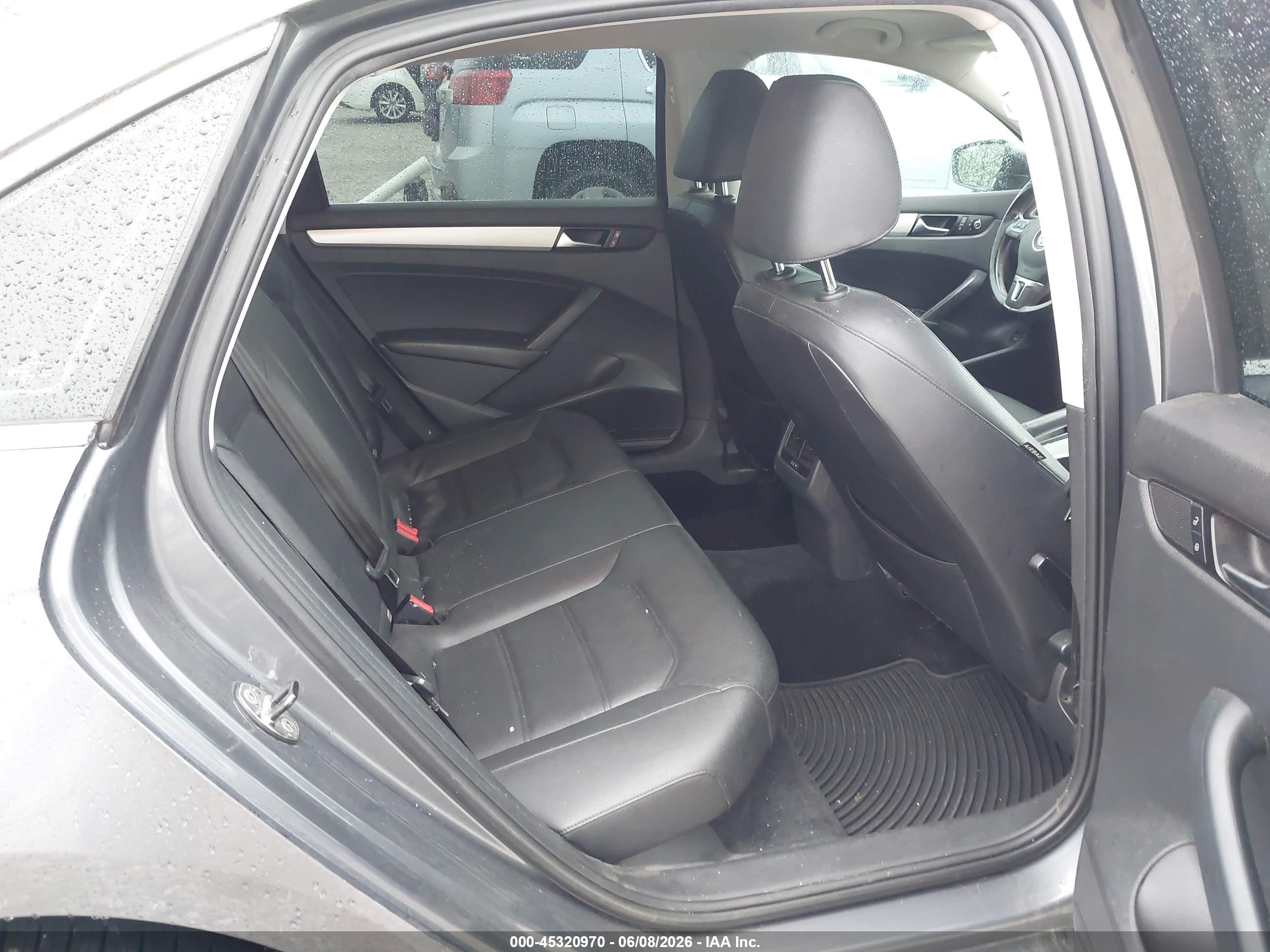 2013 Volkswagen Passat 2.5l Se Gray vin: 1VWBH7A37DC010934