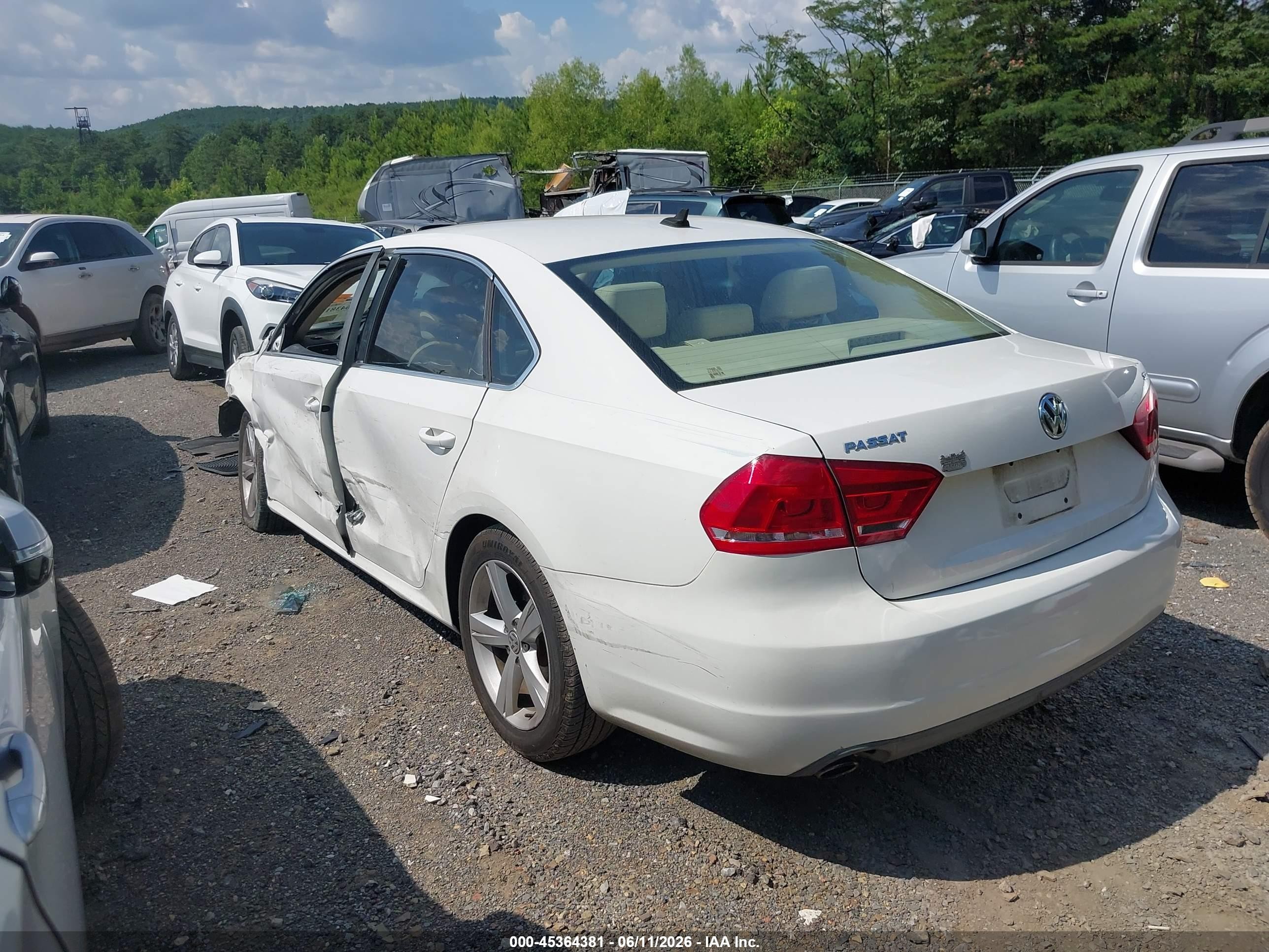 2013 Volkswagen Passat 2.5l Se White vin: 1VWBH7A37DC054867