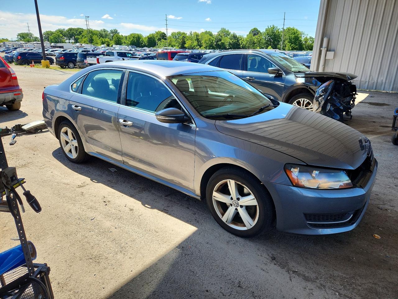 2012 Volkswagen Passat Se Gray vin: 1VWBH7A38CC021813