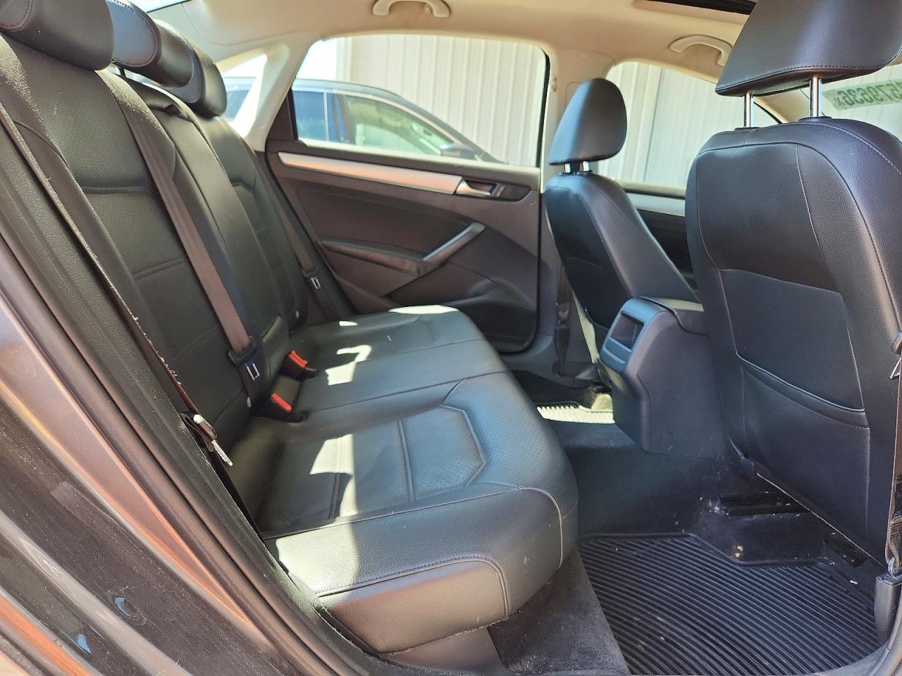 2012 Volkswagen Passat Se Gray vin: 1VWBH7A38CC021813
