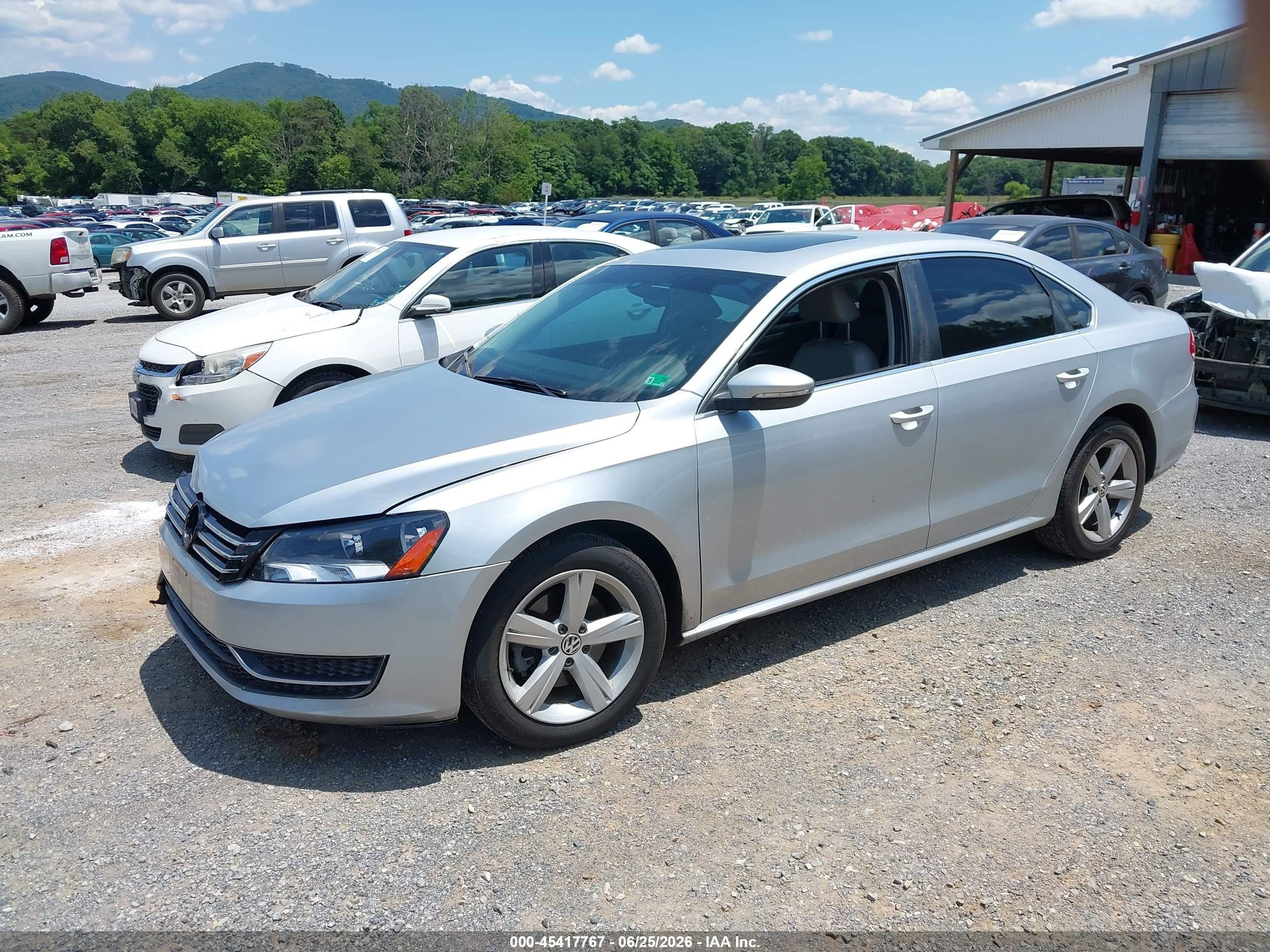 2012 Volkswagen Passat 2.5l Se Silver vin: 1VWBH7A38CC060675