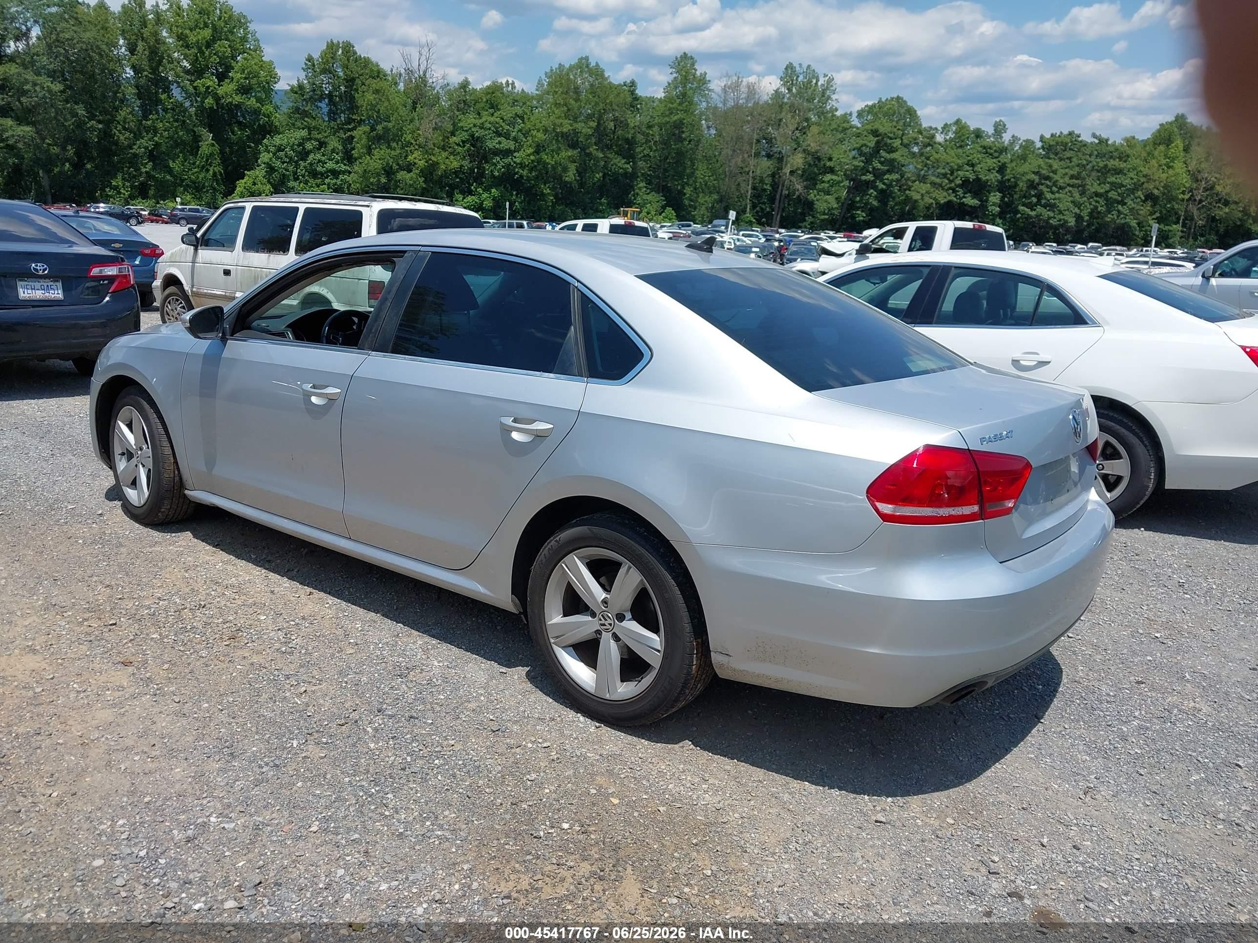 2012 Volkswagen Passat 2.5l Se Silver vin: 1VWBH7A38CC060675