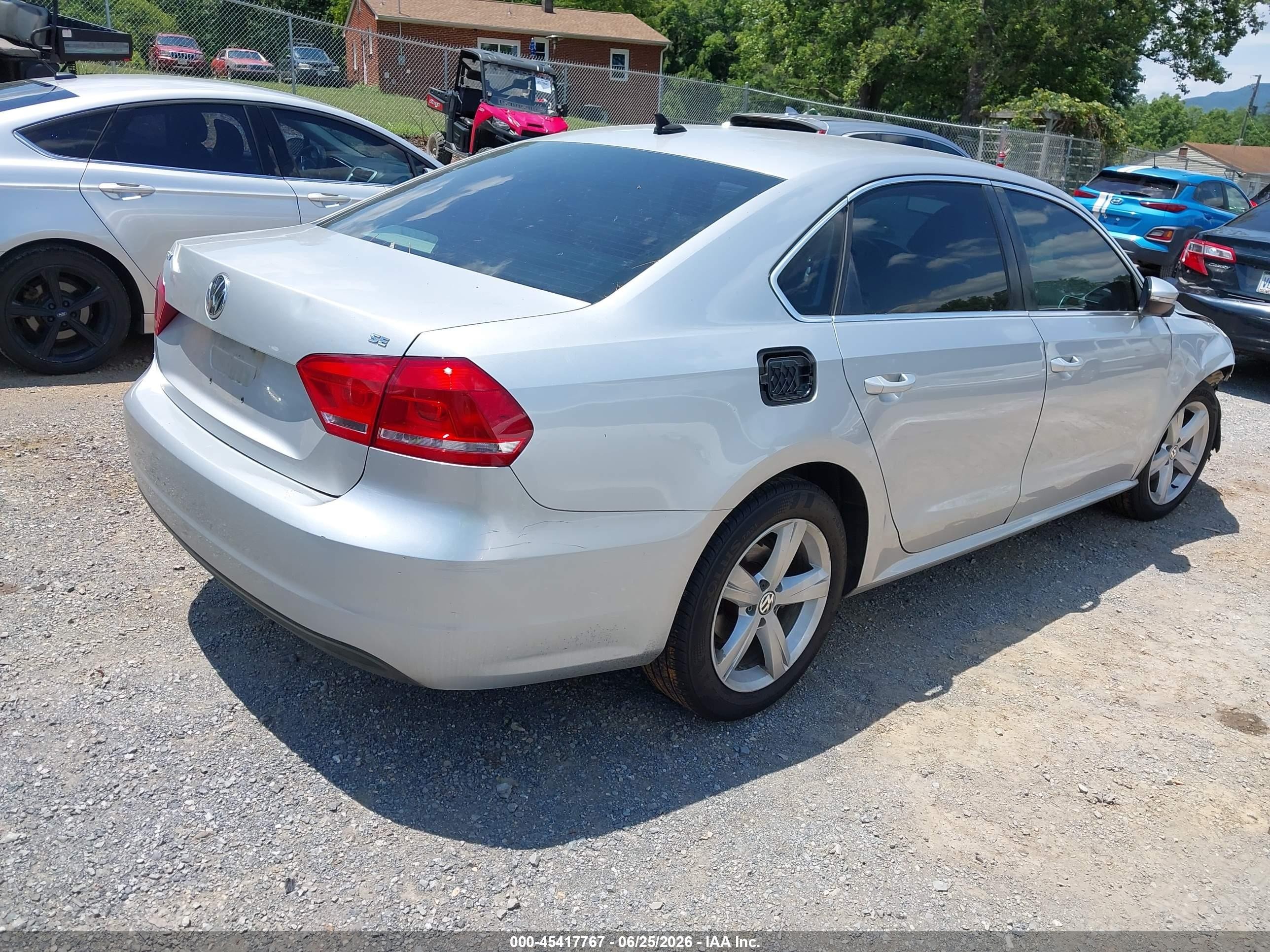 2012 Volkswagen Passat 2.5l Se Silver vin: 1VWBH7A38CC060675