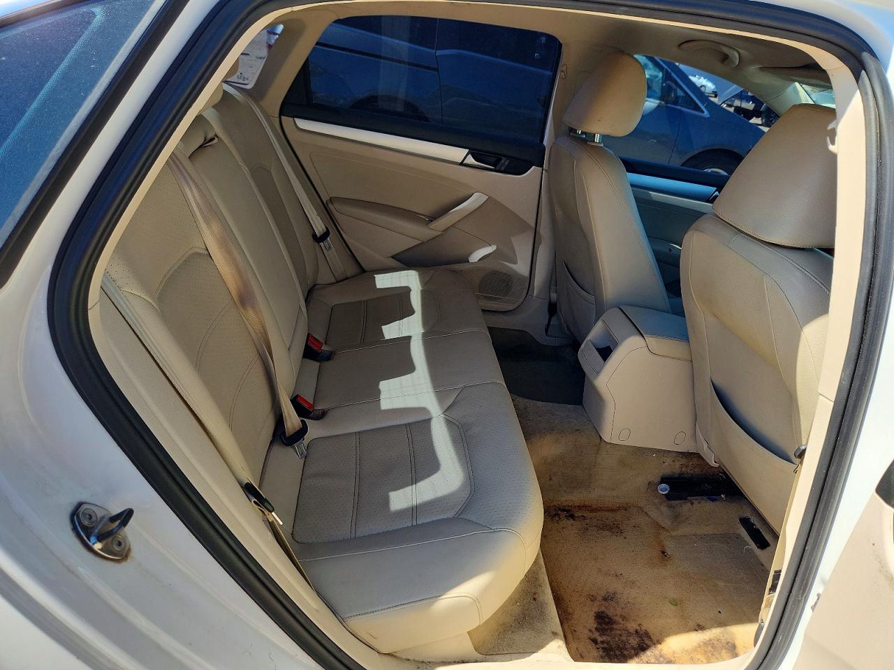 2012 Volkswagen Passat Se White vin: 1VWBH7A38CC088623