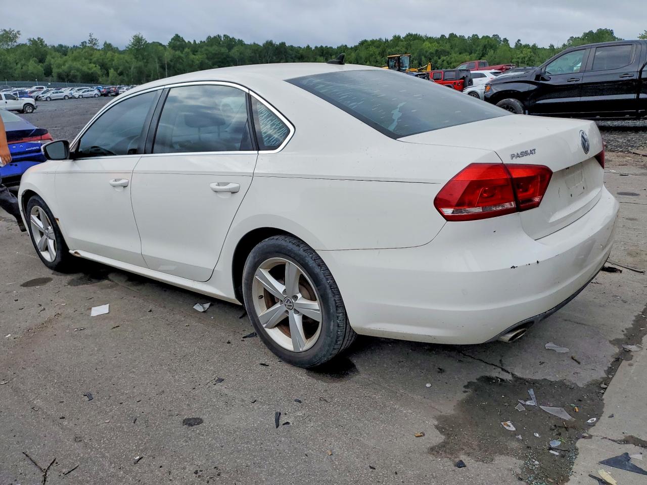 2013 Volkswagen Passat Se White vin: 1VWBH7A38DC122819