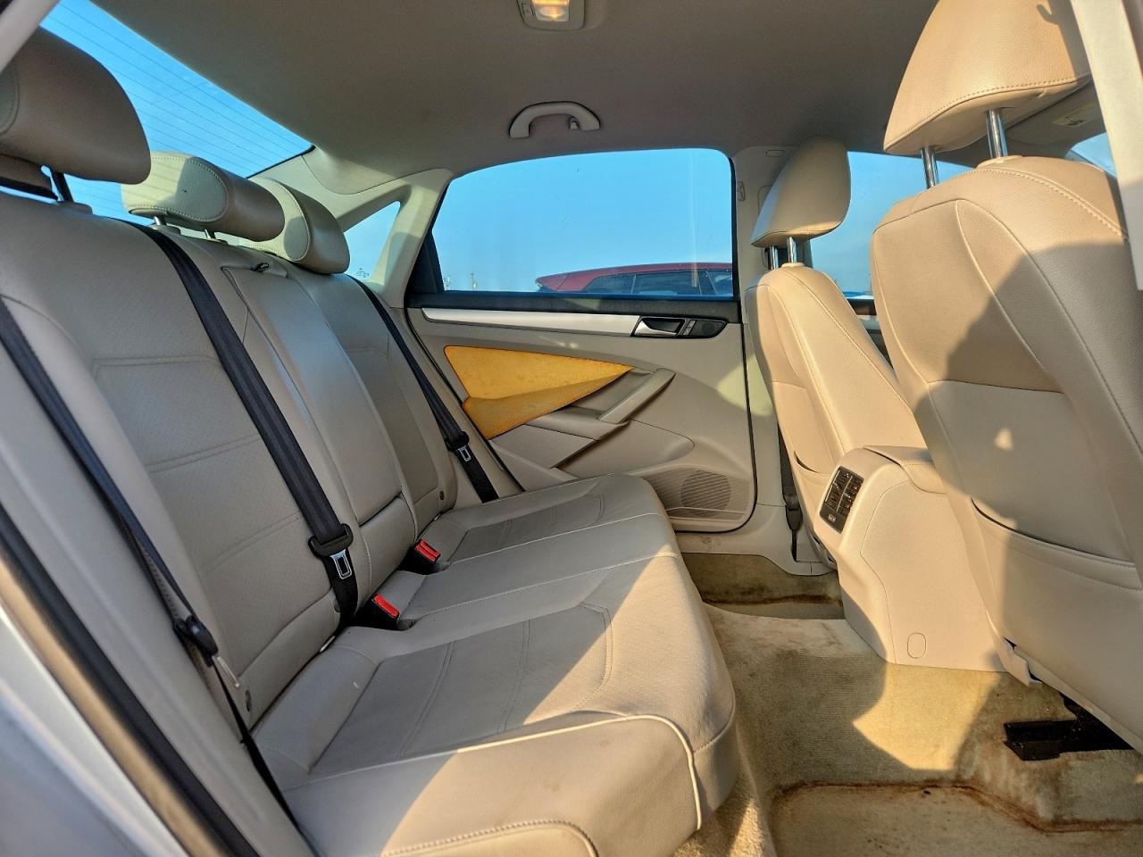 2013 Volkswagen Passat Se Silver vin: 1VWBH7A38DC130161