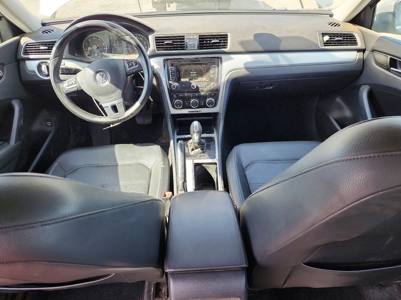 2012 Volkswagen Passat Se Серебряный vin: 1VWBH7A39CC027927