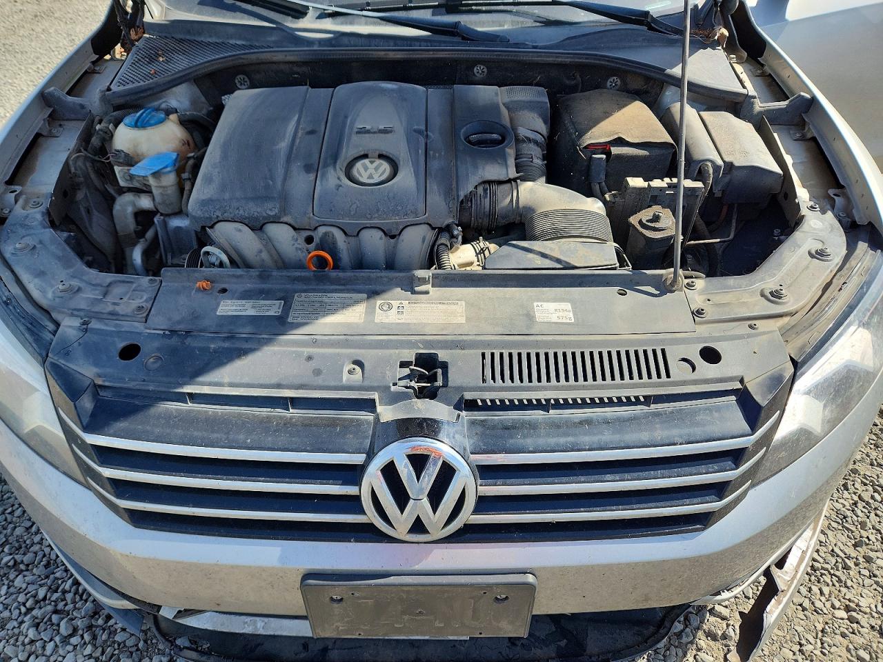 2012 Volkswagen Passat Se Серебряный vin: 1VWBH7A39CC027927