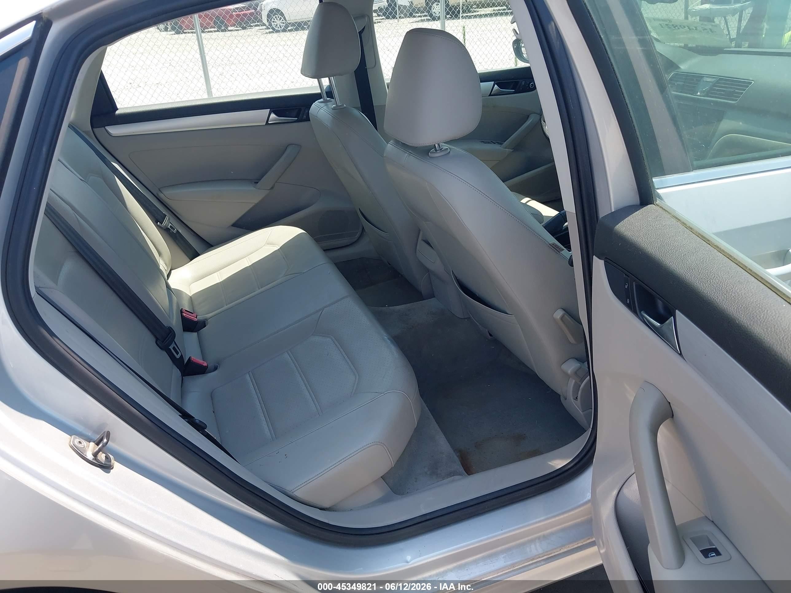 2012 Volkswagen Passat 2.5l Se Gray vin: 1VWBH7A39CC050253