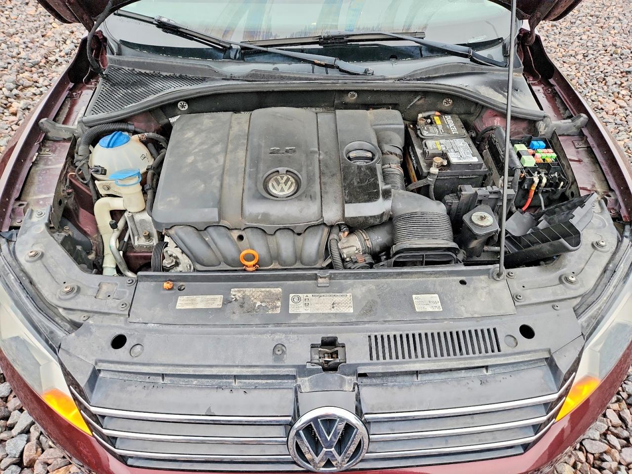 2012 Volkswagen Passat Se Burgundy vin: 1VWBH7A39CC051368