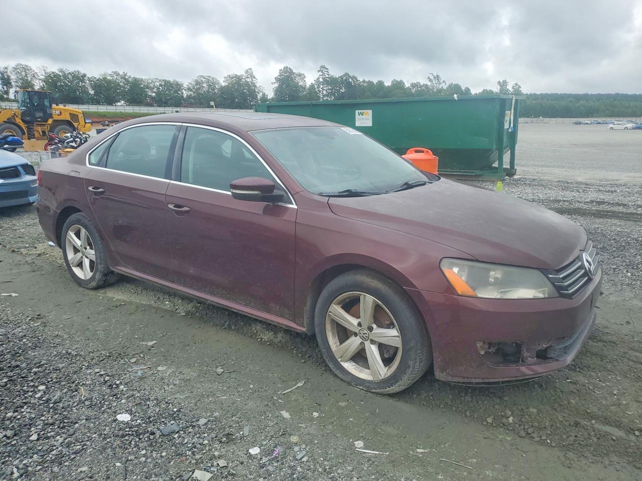2012 Volkswagen Passat Burgundy vin: 1VWBH7A39CC076819