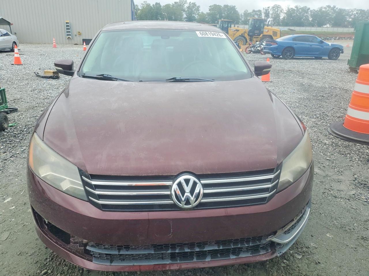 2012 Volkswagen Passat Burgundy vin: 1VWBH7A39CC076819