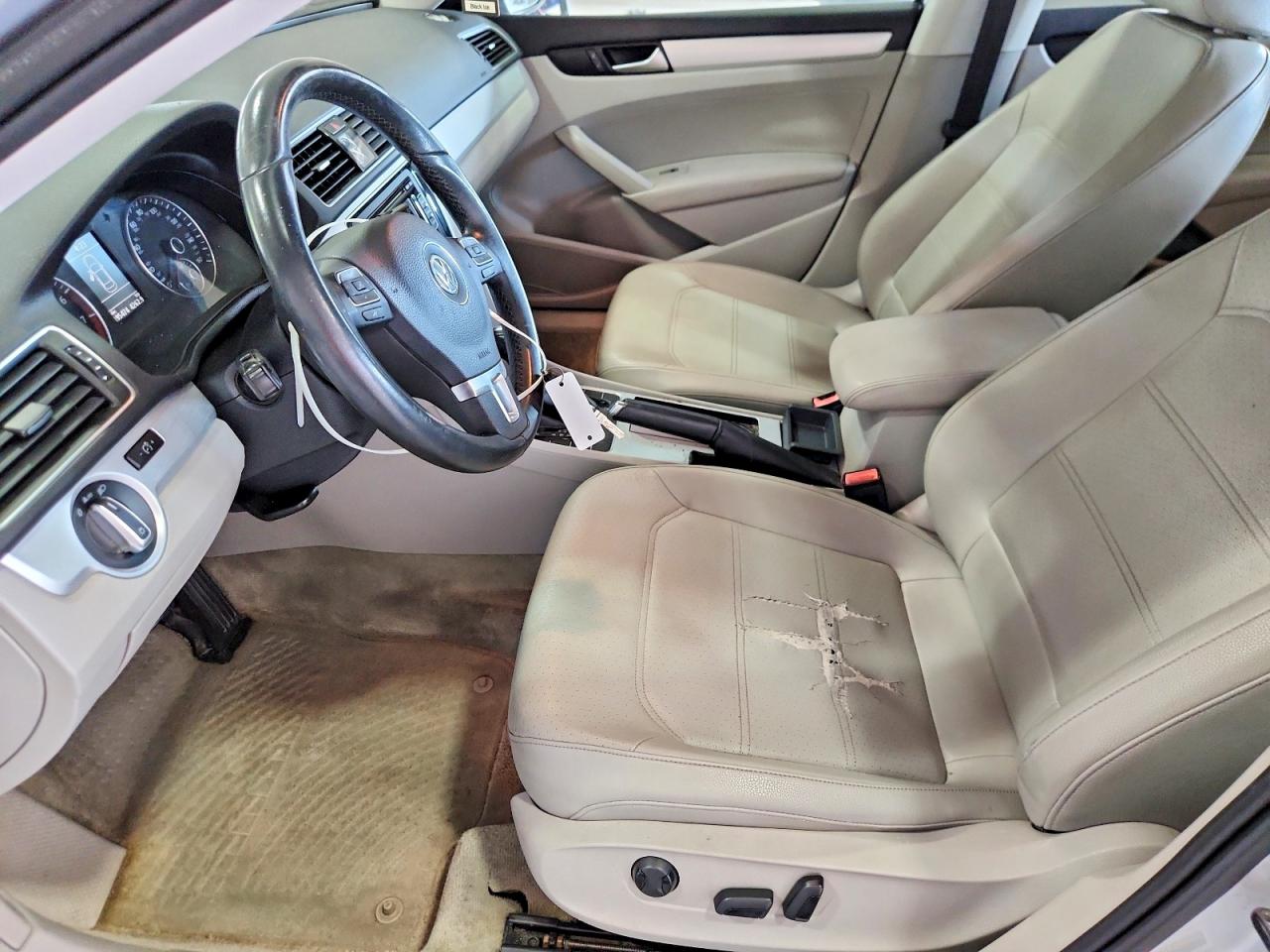 2012 Volkswagen Passat Se Silver vin: 1VWBH7A39CC081132