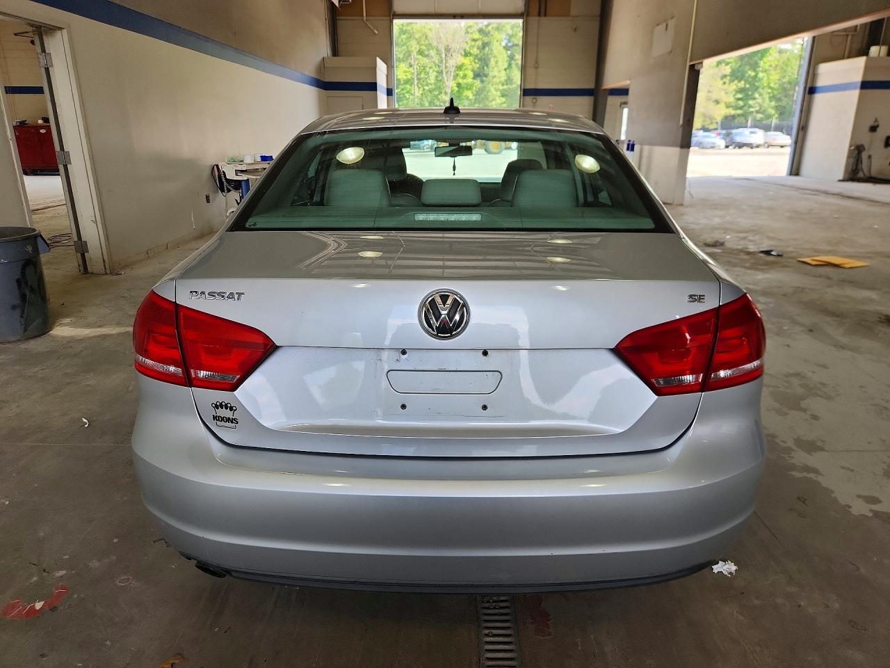 2012 Volkswagen Passat Se Silver vin: 1VWBH7A39CC081132