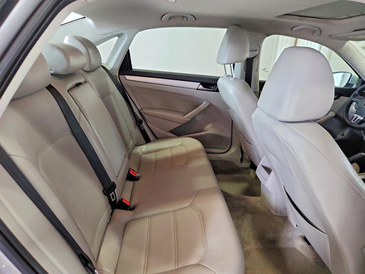 2012 Volkswagen Passat Se Silver vin: 1VWBH7A39CC081132