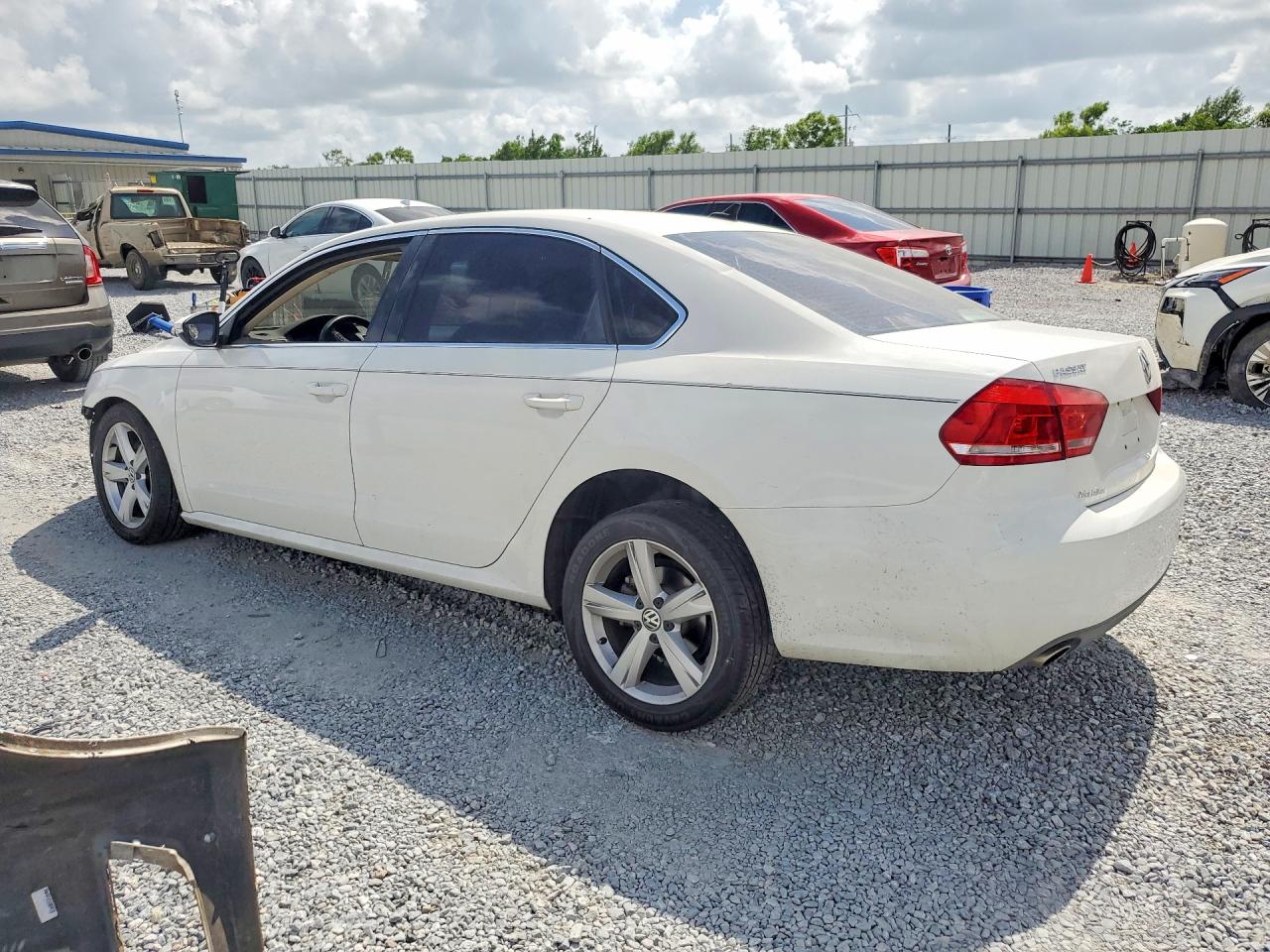 2012 Volkswagen Passat Se White vin: 1VWBH7A39CC087383