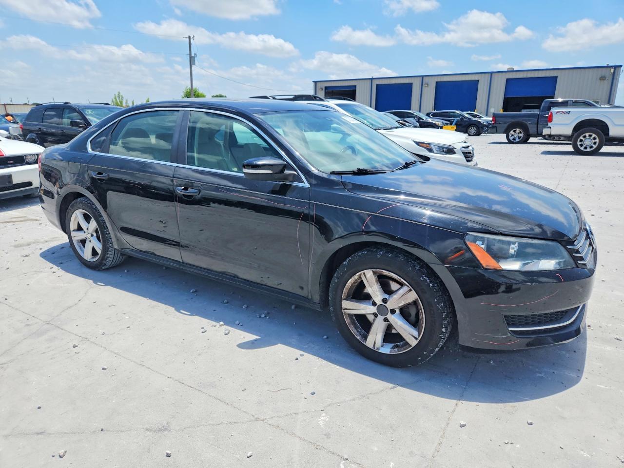 2013 Volkswagen Passat Black vin: 1VWBH7A39DC002916