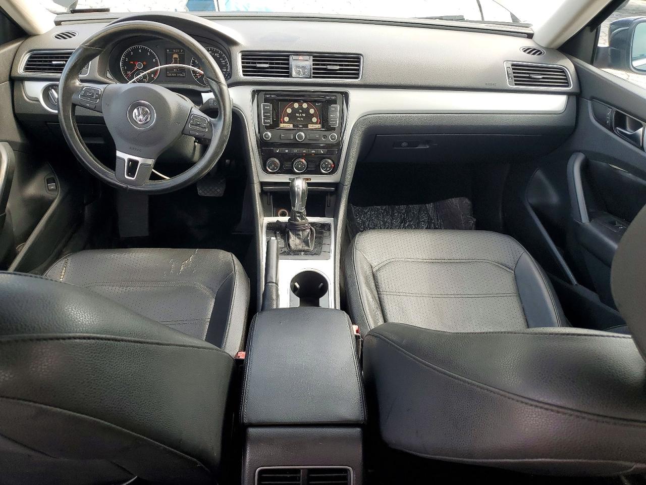 2013 Volkswagen Passat Se Black vin: 1VWBH7A39DC080760