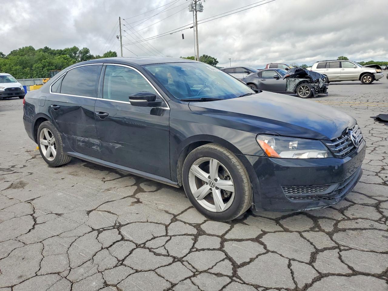2013 Volkswagen Passat Se Black vin: 1VWBH7A39DC080760