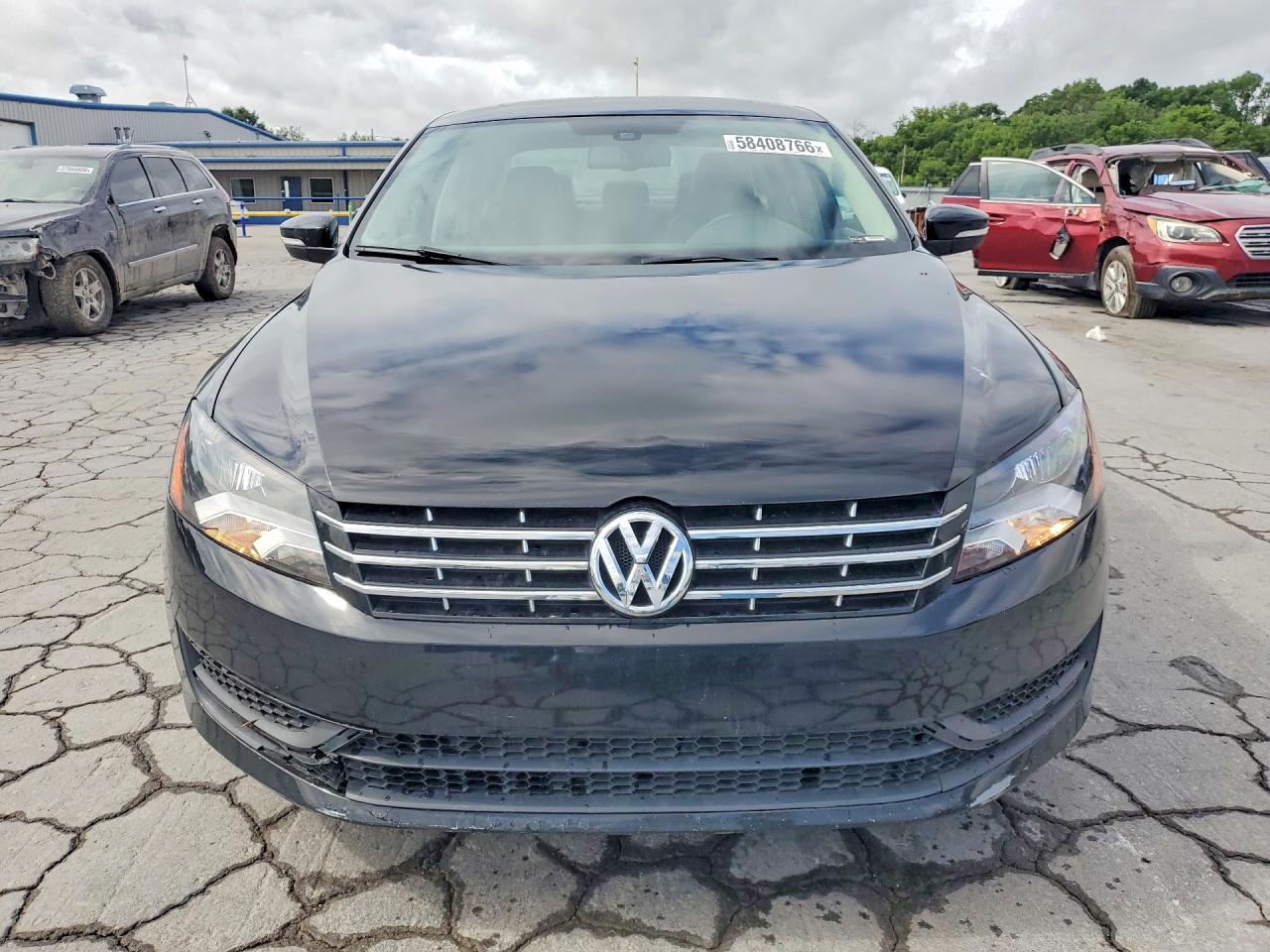 2013 Volkswagen Passat Se Black vin: 1VWBH7A39DC080760