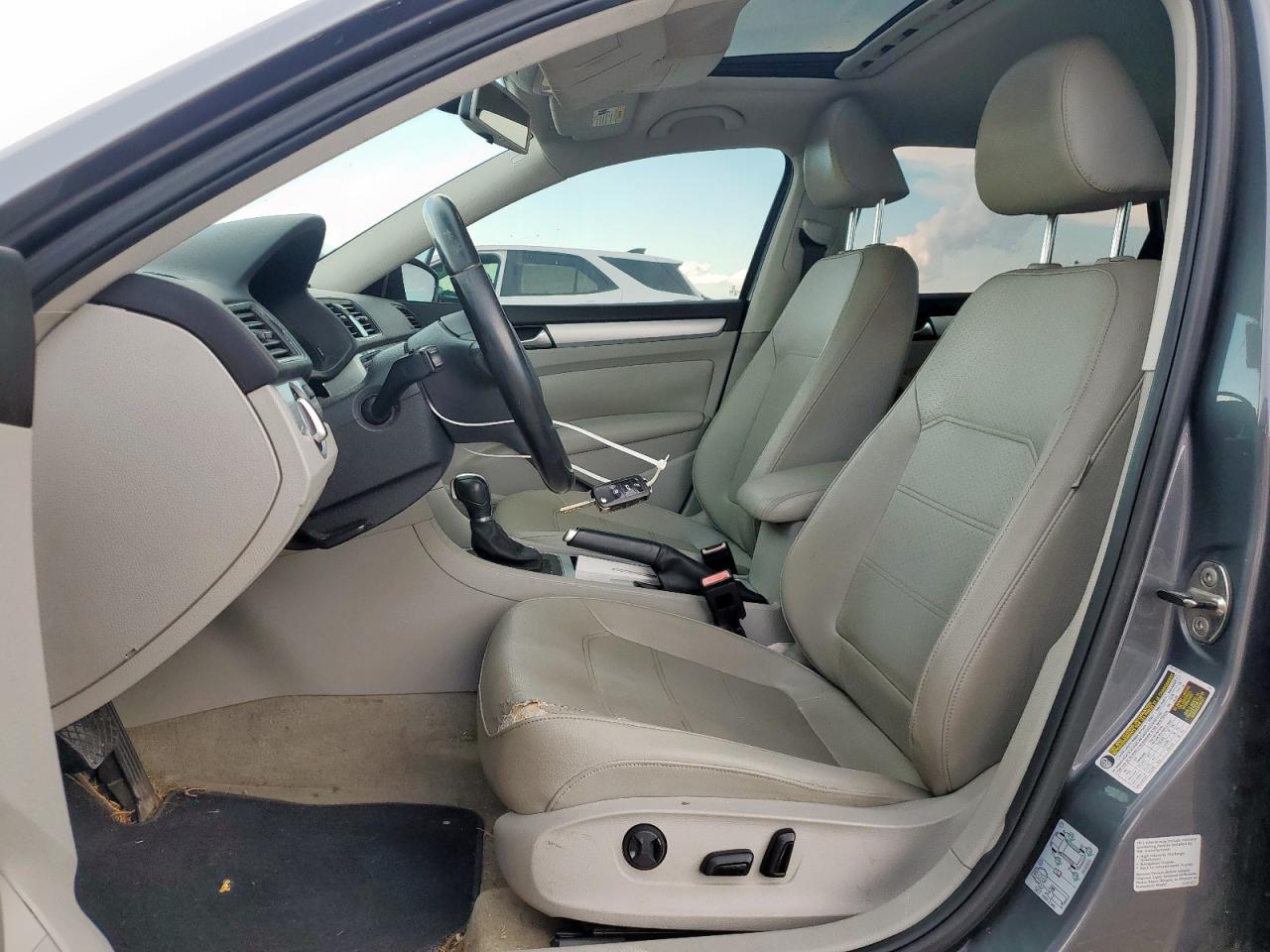 2012 Volkswagen Passat Se Gray vin: 1VWBH7A3XCC056515