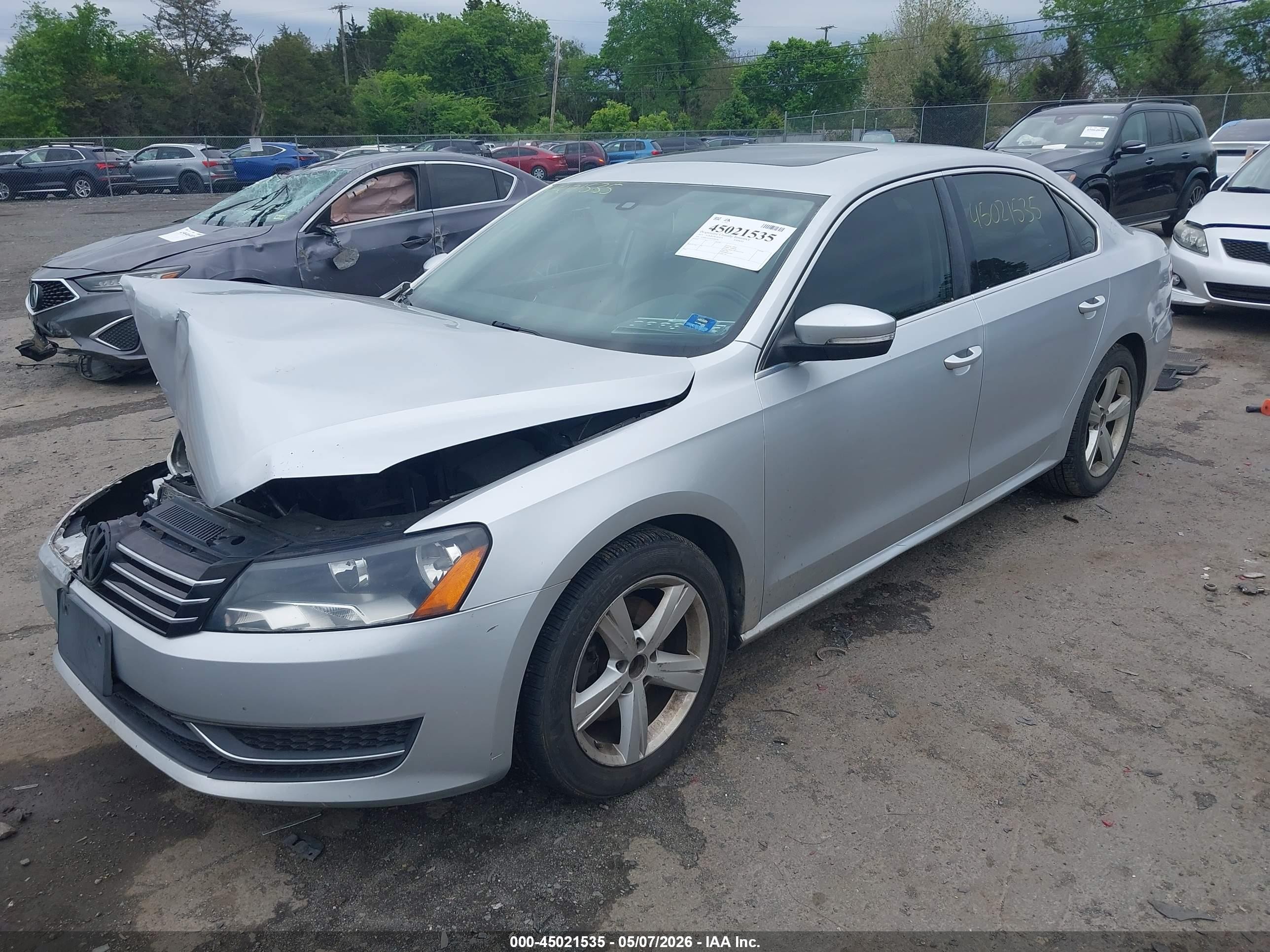 2013 Volkswagen Passat 2.5l Se Silver vin: 1VWBH7A3XDC008384
