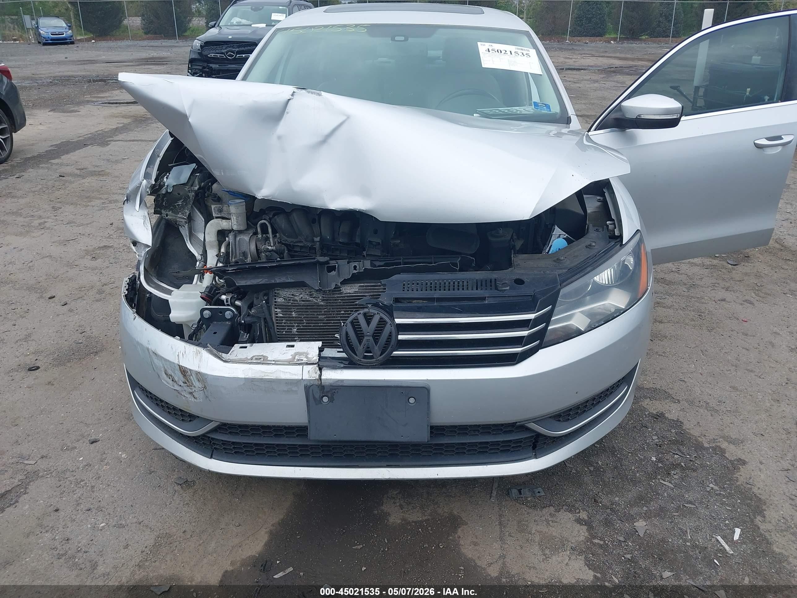 2013 Volkswagen Passat 2.5l Se Silver vin: 1VWBH7A3XDC008384