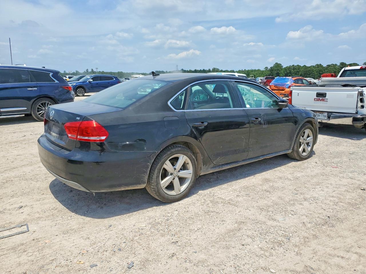 2013 Volkswagen Passat Se Black vin: 1VWBH7A3XDC025301