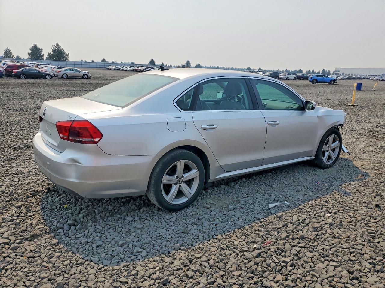 2013 Volkswagen Passat Se Silver vin: 1VWBH7A3XDC060100