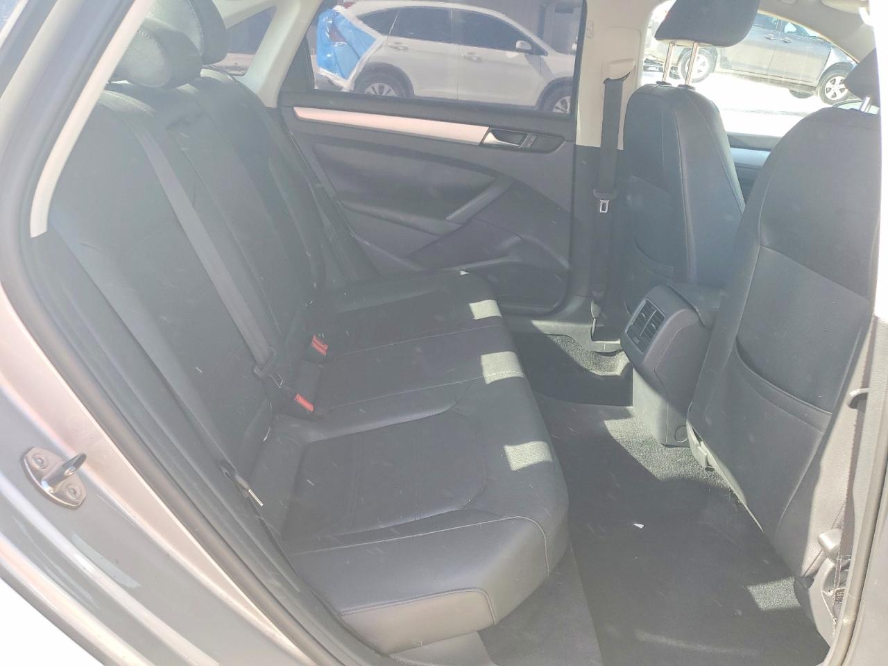 2013 Volkswagen Passat Se Silver vin: 1VWBH7A3XDC102555