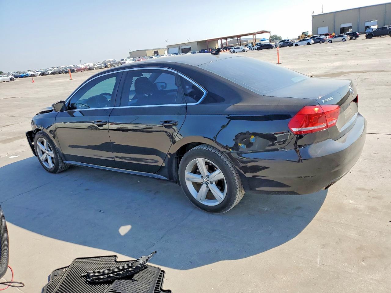 2013 Volkswagen Passat Se Black vin: 1VWBH7A3XDC131697