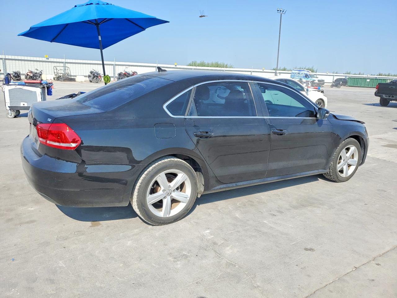 2013 Volkswagen Passat Se Black vin: 1VWBH7A3XDC131697