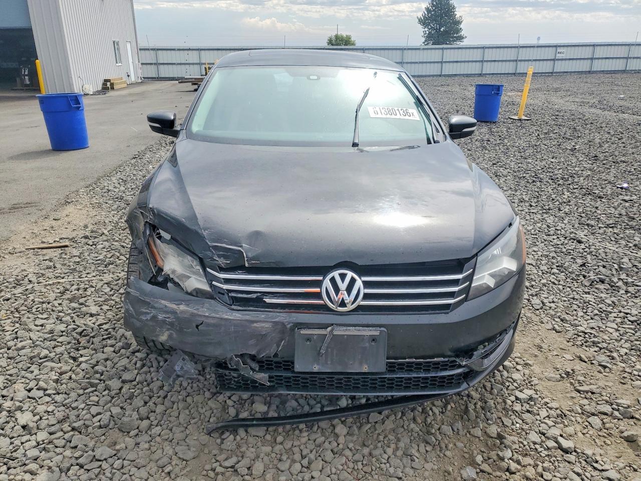 2014 Volkswagen Passat Se Black vin: 1VWBH7A3XEC002490