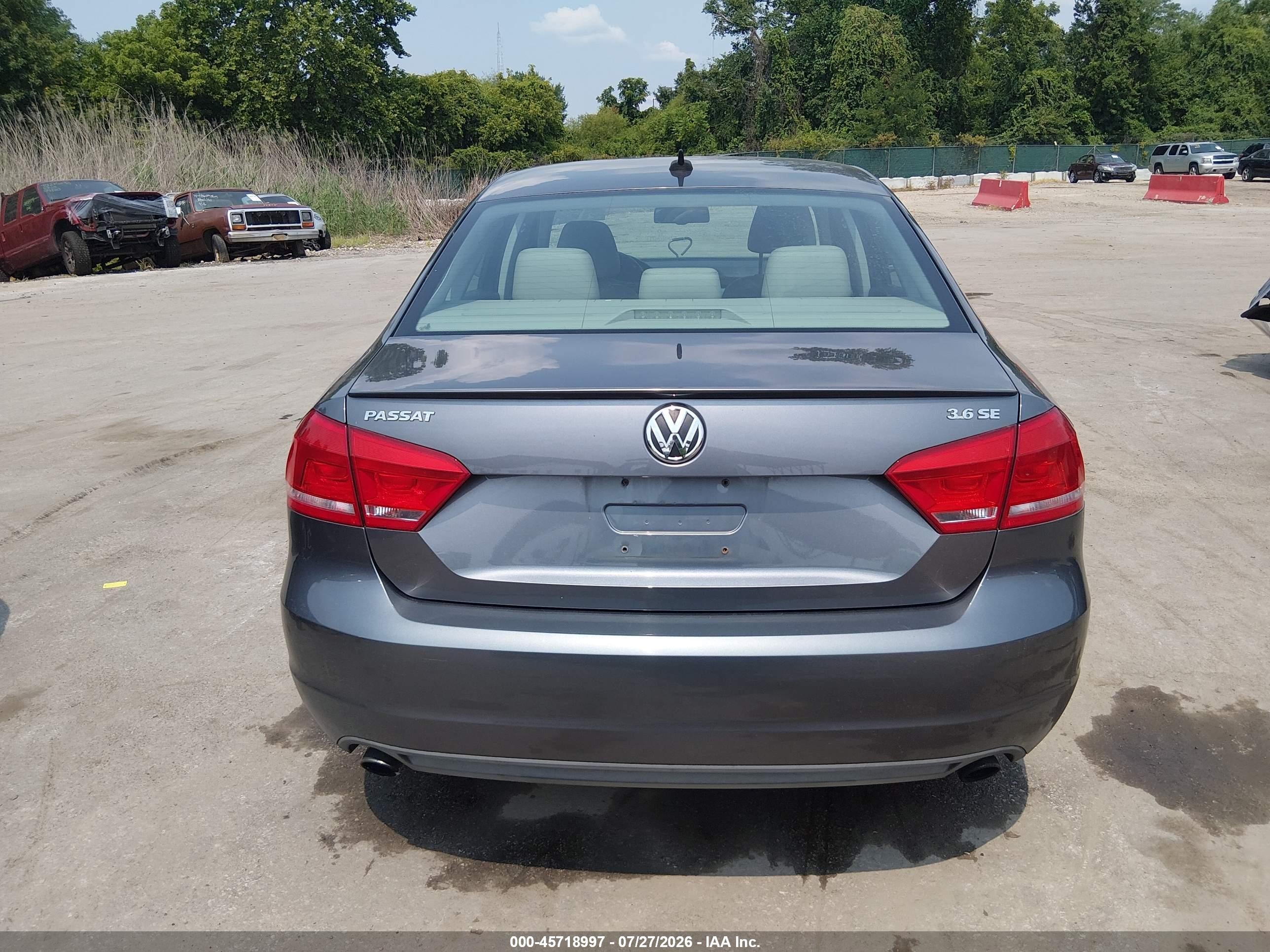 2012 Volkswagen Passat 3.6l V6 Se Gray vin: 1VWBM7A32CC060229