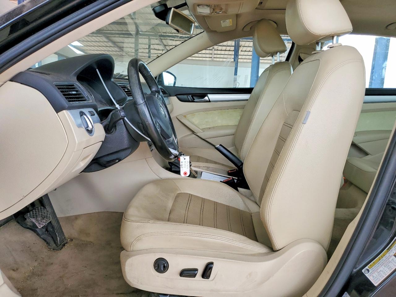 2012 Volkswagen Passat Se Черный vin: 1VWBM7A35CC030481